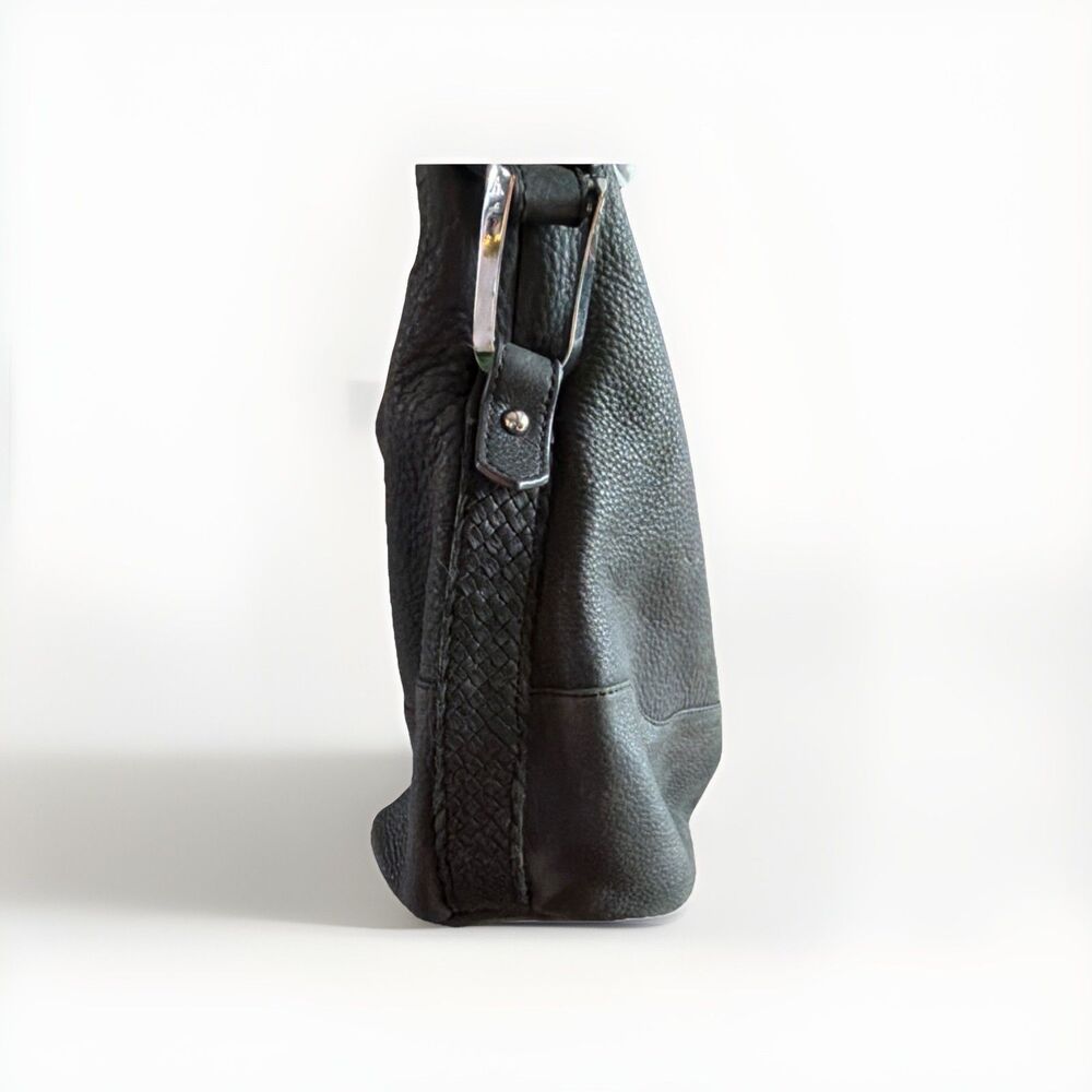 Aimee Kestenberg Black Pebbled Shoulder Bag Zip Closure Adjustable Strap Charm - Picture 4 of 11